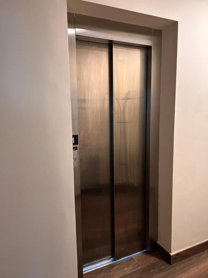 Moratin N3 150 M2 * Séville